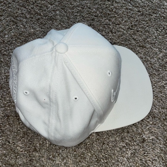 Mitchell & Ness Chicago Bulls Mens White SnapBack - Picture 2 of 5